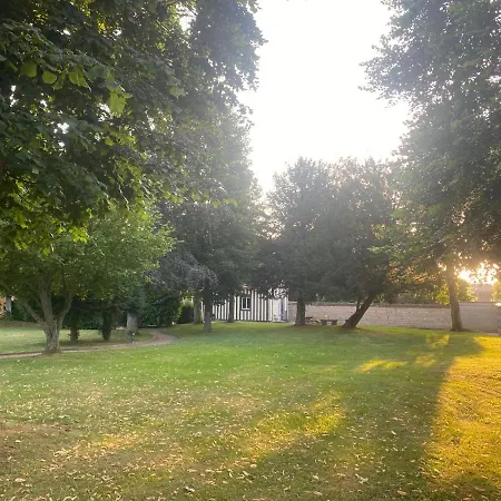 Au Domaine Des Roches